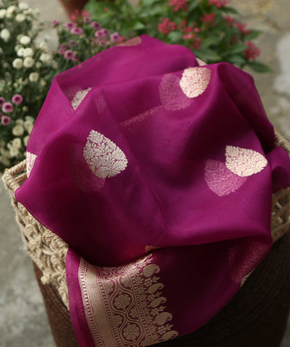 Handloom_Purple_Pure_Kora_Silk_Banarasi_Dupatta_With_Kadhwa_Booti_WeaverStory_01