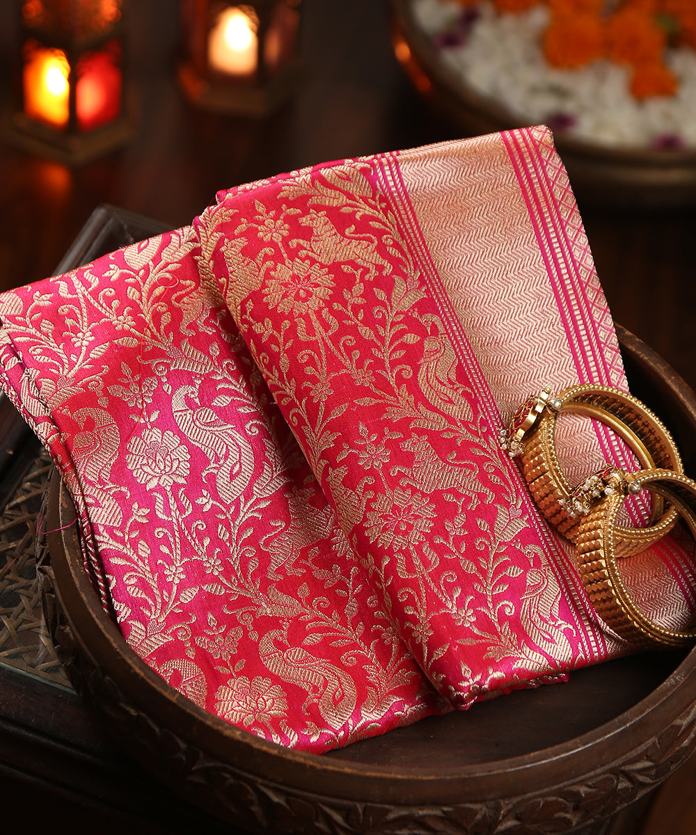 Handloom_Rani_Pink_Pure_Katan_Silk_Shikargah_Banarasi_Dupatta_WeaverStory_01