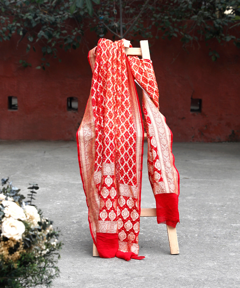 Handloom_Red_Pure_Georgette_Banarasi_Bandhej_Dupatta_With_Floral_Border_WeaverStory_01