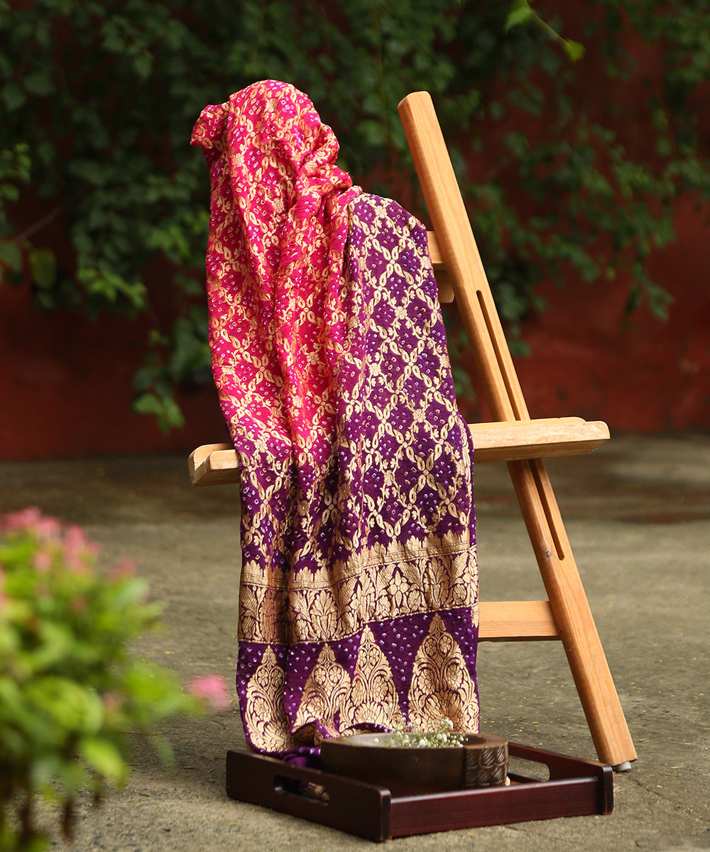 Handloom_Magenta_And_Purple_Ombre_Dyed_Pure_Georgette_Banarasi_Bandhej_Dupatta_WeaverStory_01