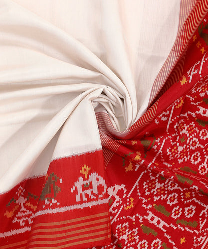 Red_And_White_Handloom_8_Ply_Pure_Mulberry_Silk_Ikat_Patola_Dupatta_WeaverStory_05