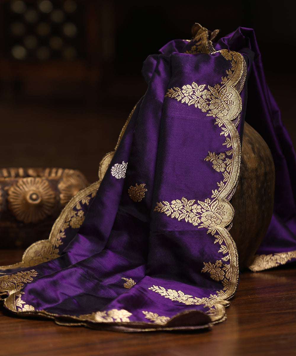 Purple_Handloom_Pure_Katan_Silk_Banarasi_Dupatta_With_Boota_And_Kadhwa_Border_WeaverStory_01