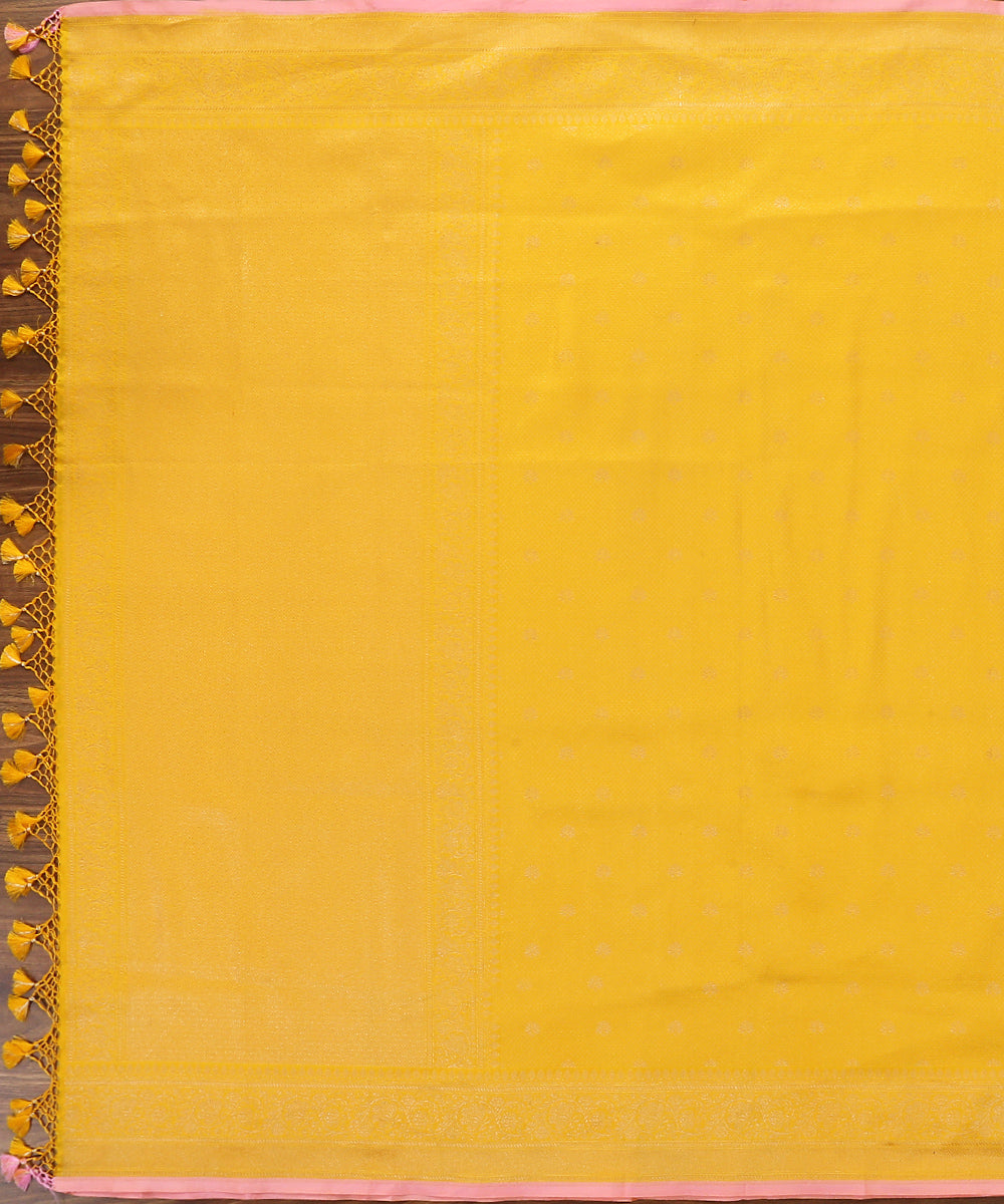 Yellow_Handloom_Pure_Katan_Silk_Zari_Tanchoi_Banarasi_Dupatta_WeaverStory_02