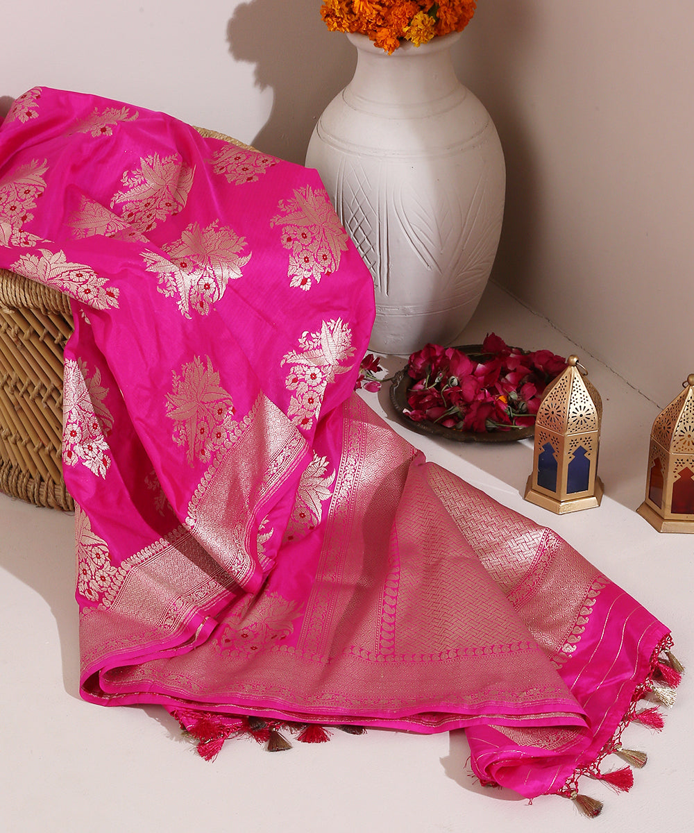 Pink_Handloom_Banarasi_Katan_Silk_Dupatta_with_Floral_Bunches_WeaverStory_01