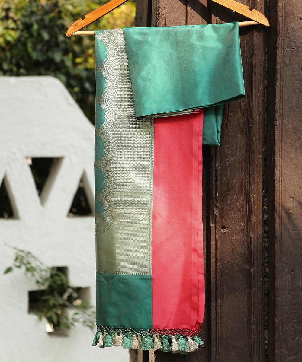 Teal_Green_Handloom_Pure_Katan_Silk_Kadhwa_Banarasi_Dupatta_With_Silver_Zari_Pink_Border_WeaverStory_01
