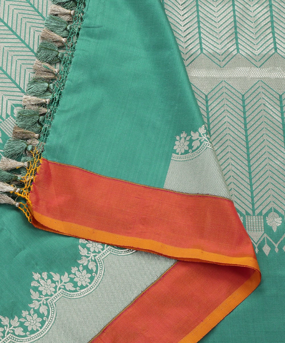 Handloom_Green_Pure_Katan_Silk_Kadhwa_Banarasi_Dupatta_With_Floral_Silver_Zari_Orange_Border_WeaverStory_04