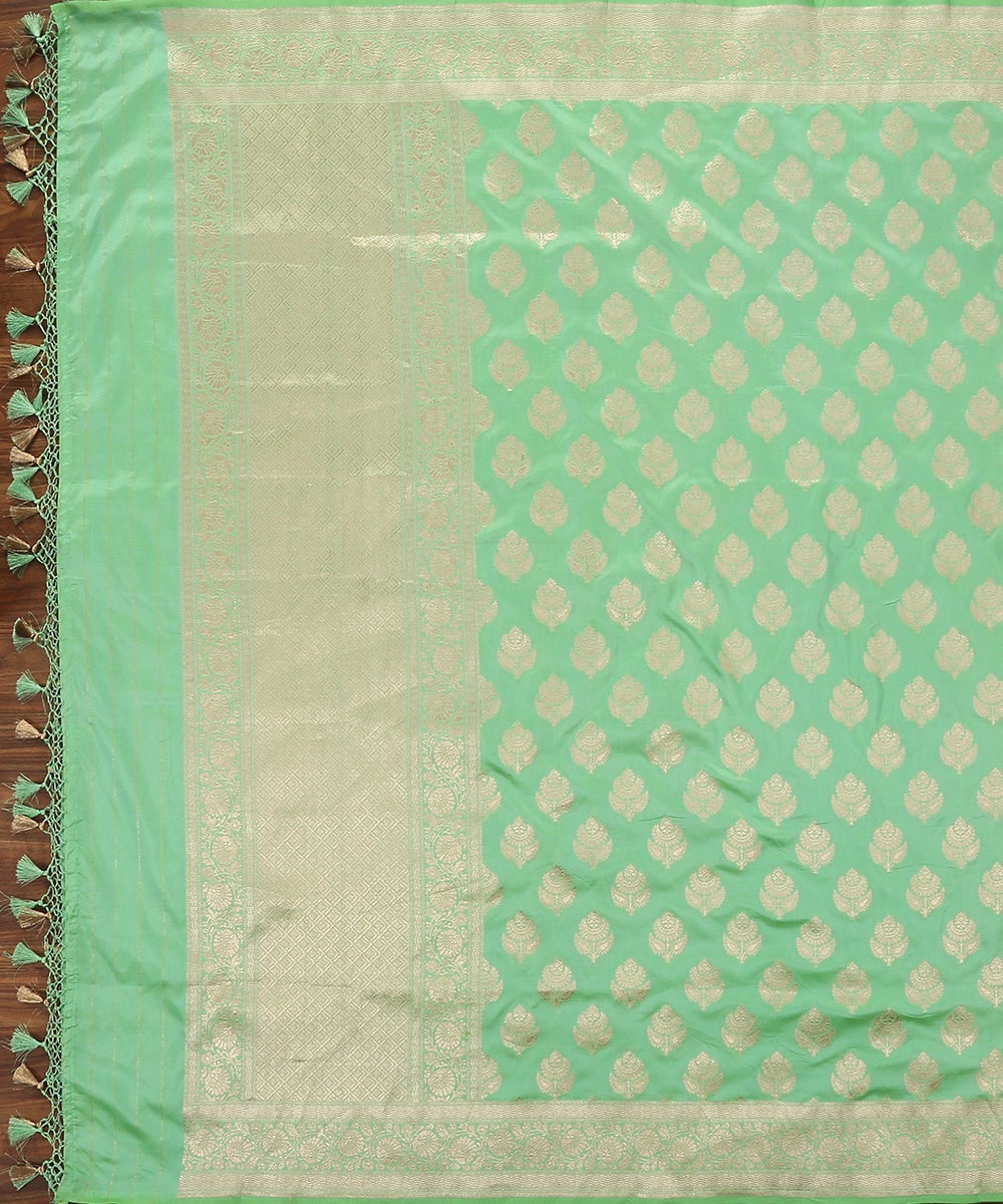 Light_Green_Handloom_Pure_Katan_Silk_Cutwork_Banarasi_Dupatta_with_Floral_Motifs_WeaverStory_02