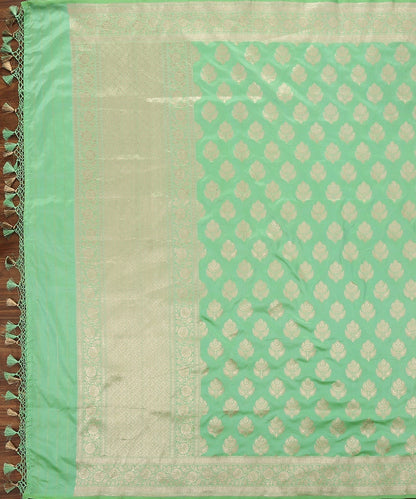 Light_Green_Handloom_Pure_Katan_Silk_Cutwork_Banarasi_Dupatta_with_Floral_Motifs_WeaverStory_02