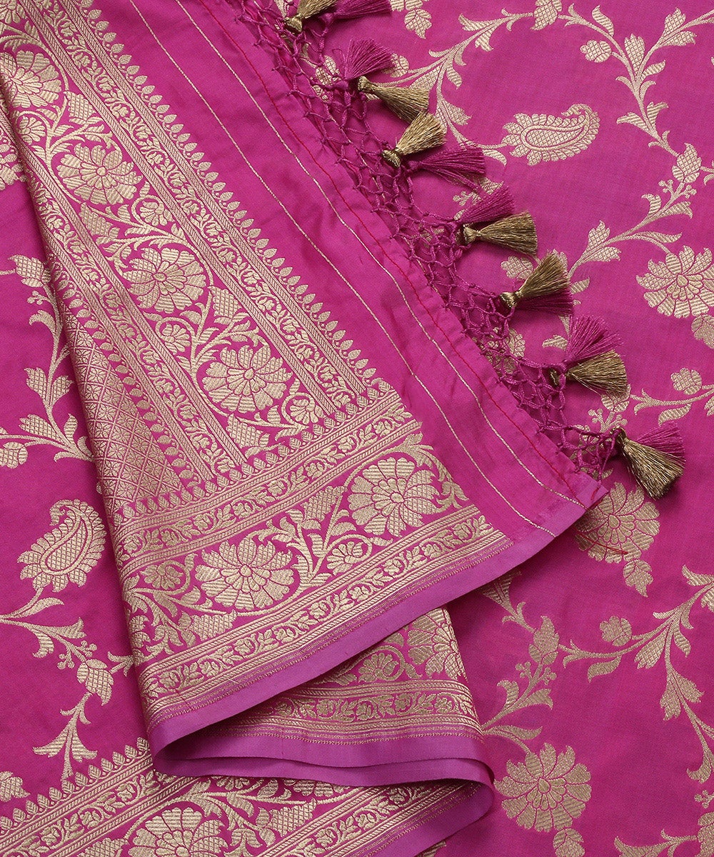 Handloom_Gulabi_Pink_Pure_Katan_Silk_Cutwork_Banarasi_Dupatta_with_Jangla_Design_WeaverStory_04