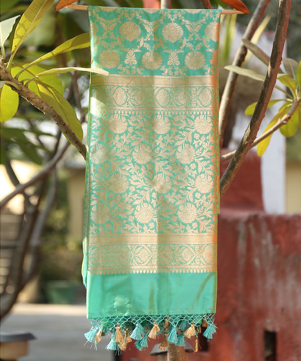 Sea_Green_Handloom_Pure_Katan_Silk_Cutwork_Banarasi_Dupatta_with_Floral_Jaal_WeaverStory_01