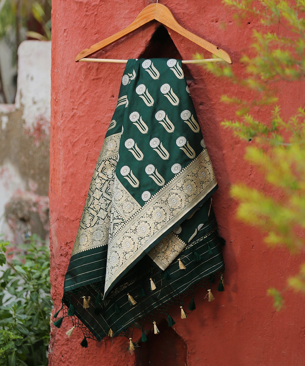 Bottle_Green_Handloom_Pure_Katan_Silk_Banarasi_Dupatta_with_Sona_Rupa_Zari_and_Sunflower_Booti_WeaverStory_01