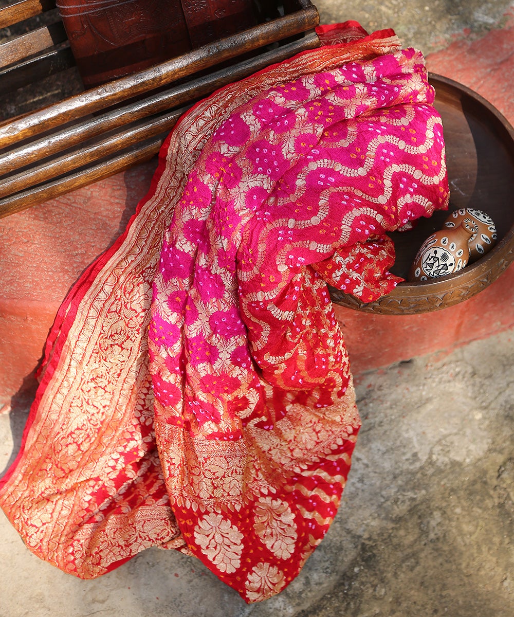 Handloom_Red_And_Pink_Cutwork_Georgette_Banarasi_Bandhej_Dupatta_with_Golden_Zari_Jaal_WeaverStory_01