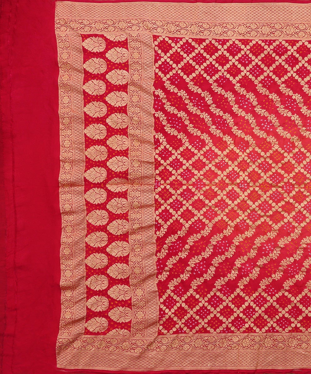 Pink_And_Orange_Dual_Tone_Georgette_Cutwork_Handloom_Banarasi_Bandhej_Dupatta_with_Golden_Zari_Jaal_WeaverStory_02