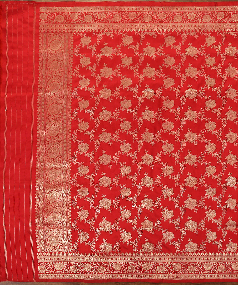 Red_Handloom_Pure_Katan_Silk_Banarasi_Dupatta_with_Floral_Jaal_WeaverStory_02