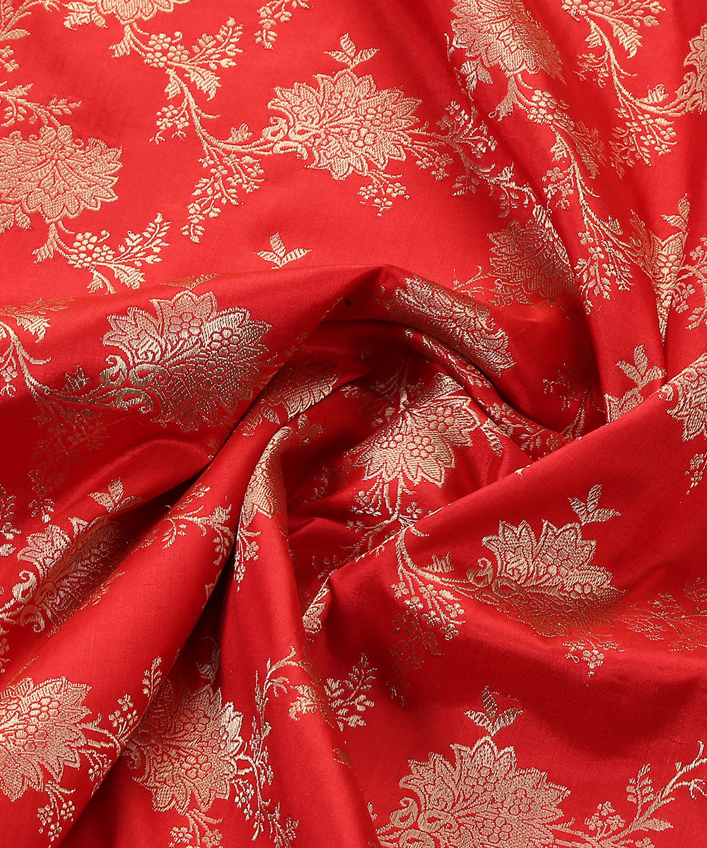 Red_Handloom_Pure_Katan_Silk_Banarasi_Dupatta_with_Floral_Jaal_WeaverStory_05