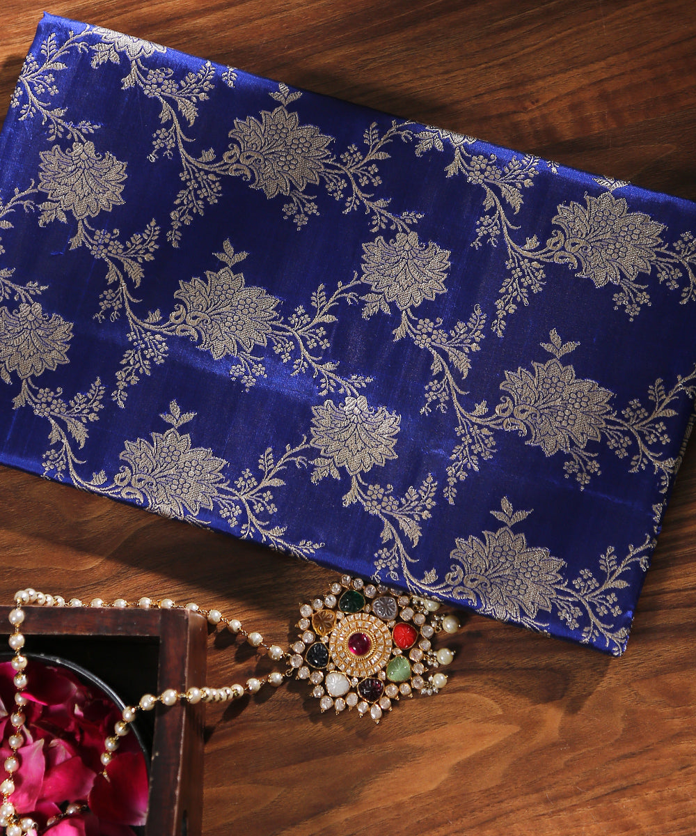 Handloom_Blue_Pure_Katan_Silk_Banarasi_Dupatta_with_Floral_Jaal_WeaverStory_01