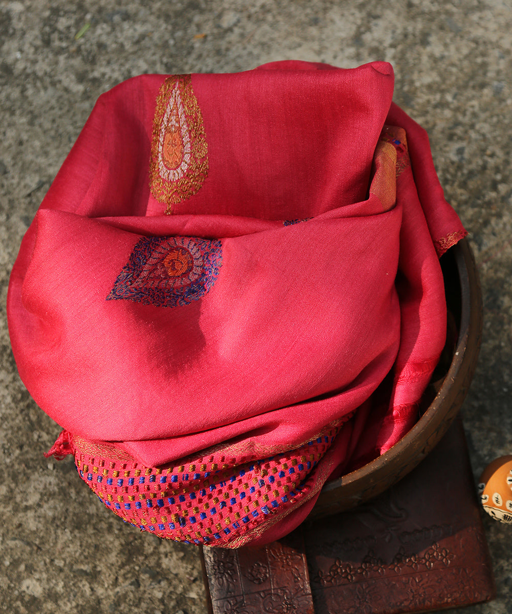 Pink_Handloom_Moonga_Silk_Banarasi_Dupatta_with_Paisley_Booti_WeaverStory_01