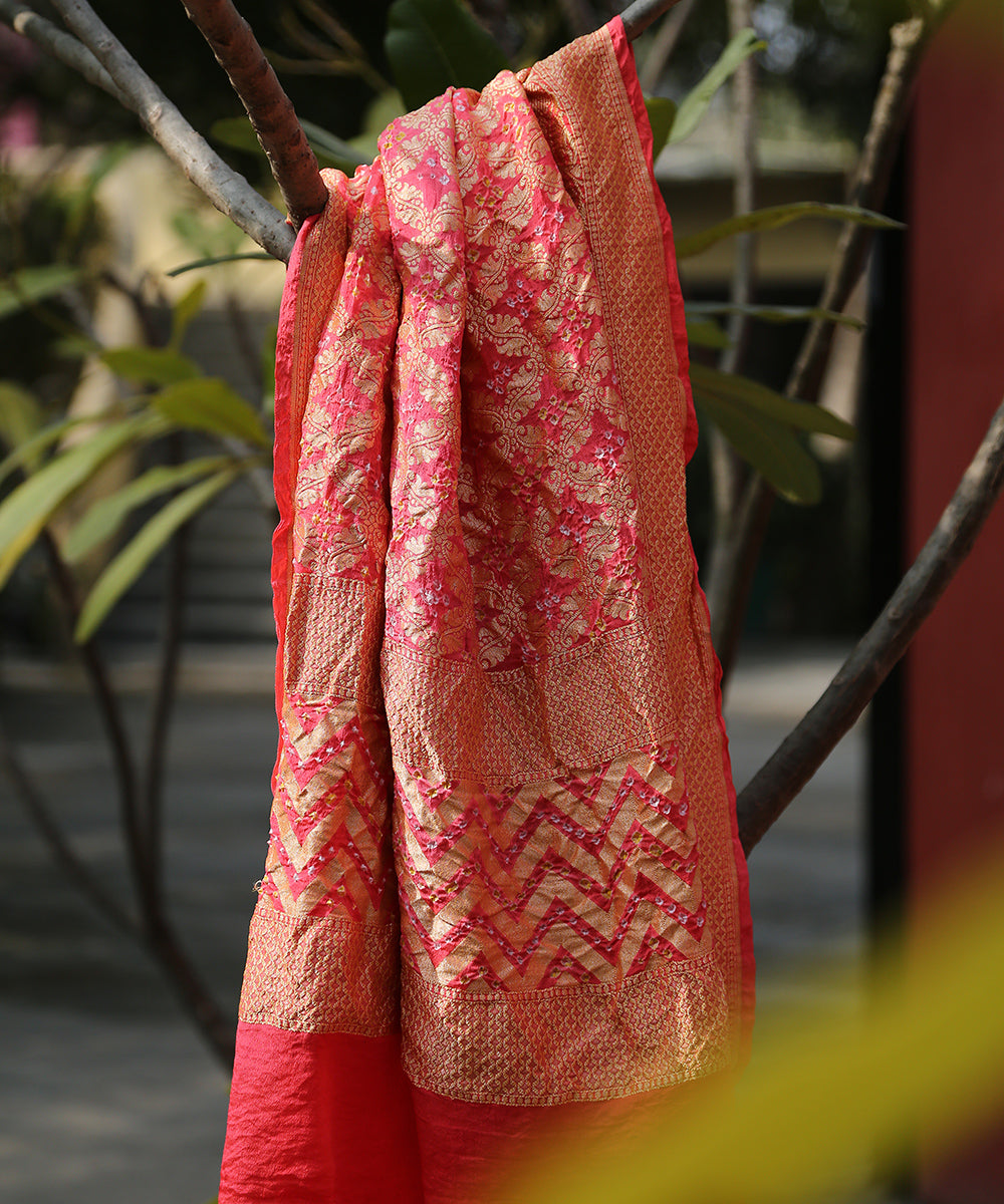 Handloom_Peach_Georgette_Banarasi_Bandhej_Dupatta_with_Floral_Checks_WeaverStory_01