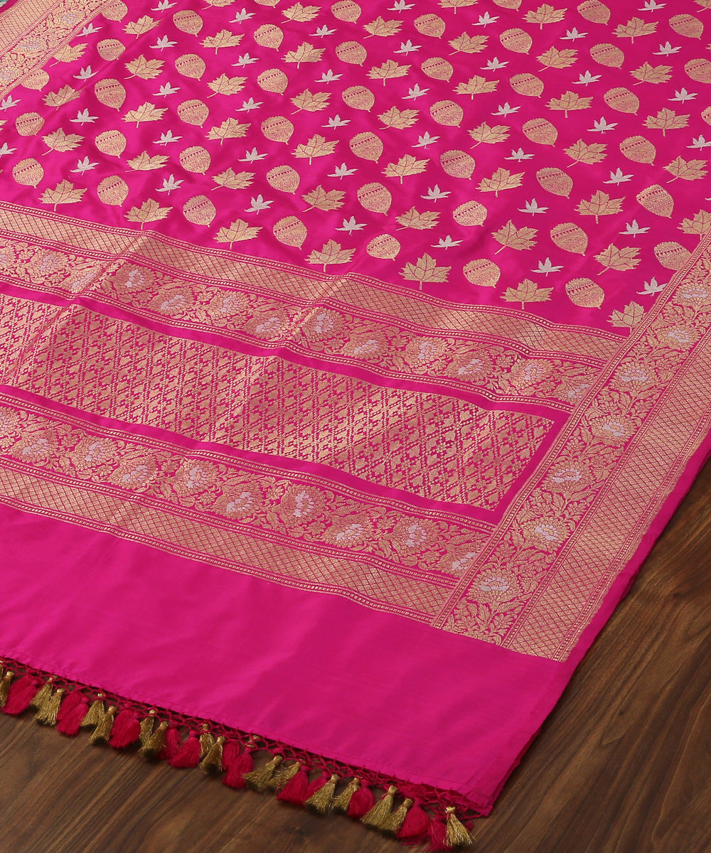 Handloom_Pink_Pure_Katan_Silk_Banarasi_Dupatta_Kadhwa_Leaf_Booti_WeaverStory_03