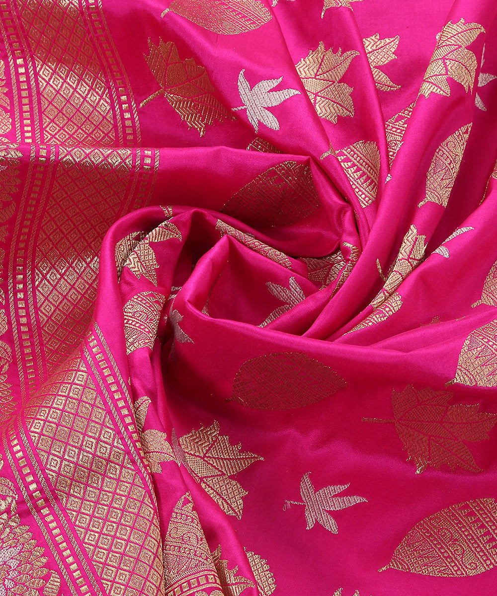 Handloom_Pink_Pure_Katan_Silk_Banarasi_Dupatta_Kadhwa_Leaf_Booti_WeaverStory_05