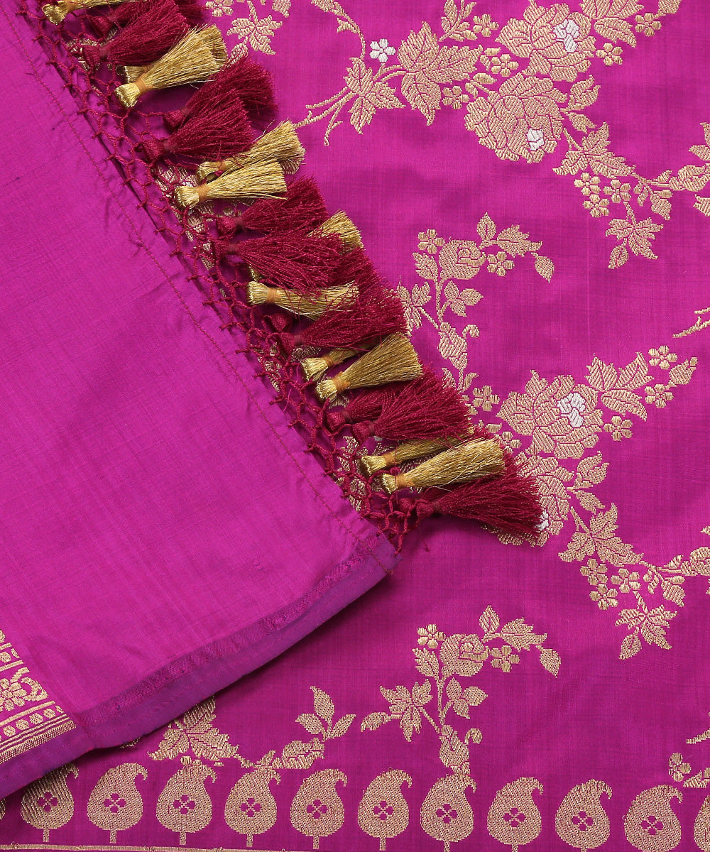 Handloom_Purple_Pure_Katan_Silk_Kadhwa_Banarasi_Dupatta_with_Floral_Jaal_WeaverStory_04