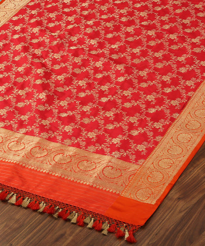 Handloom_Red_Pure_Katan_Silk_Banarasi_Dupatta_with_Zari_Border_WeaverStory_03