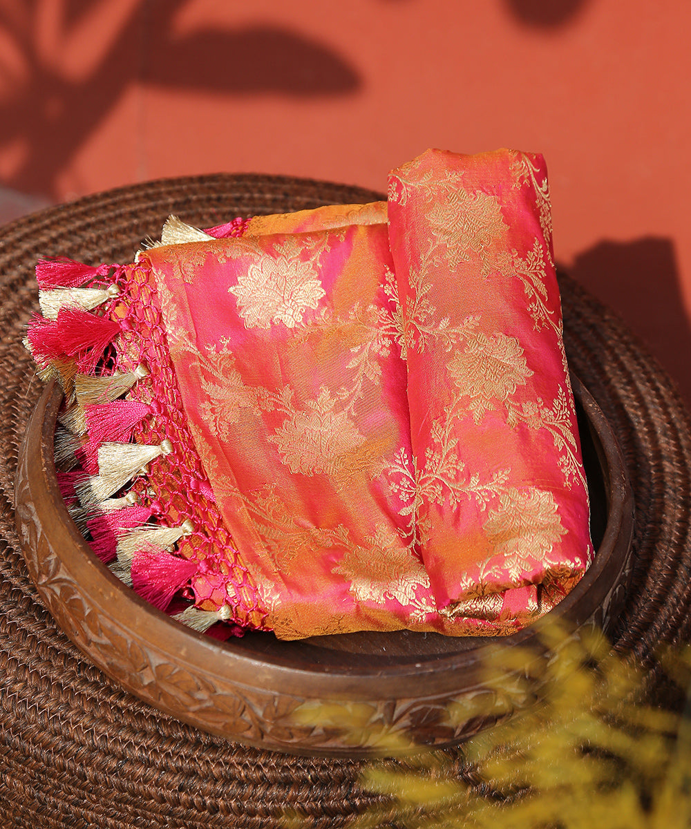 Handloom_Pink_and_Orange_Dual_Tone_Pure_Katan_Silk_Banarasi_Dupatta_WeaverStory_01