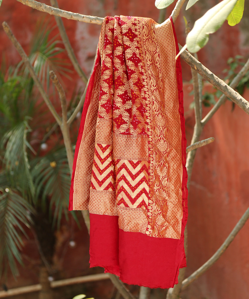 Handloom_Red_Cutwork_Weave_Banarasi_Bandhej_Georgette_Dupatta_WeaverStory_01