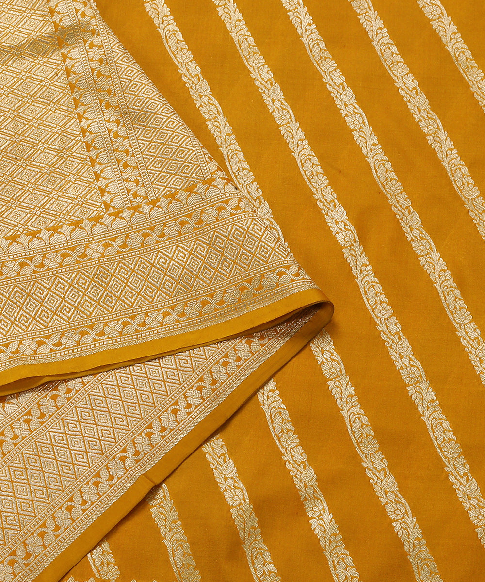 Handloom_Mustard_Yellow_Pure_Katan_Silk_Banarasi_Dupatta_With_Diagonal_Bel_WeaverStory_04