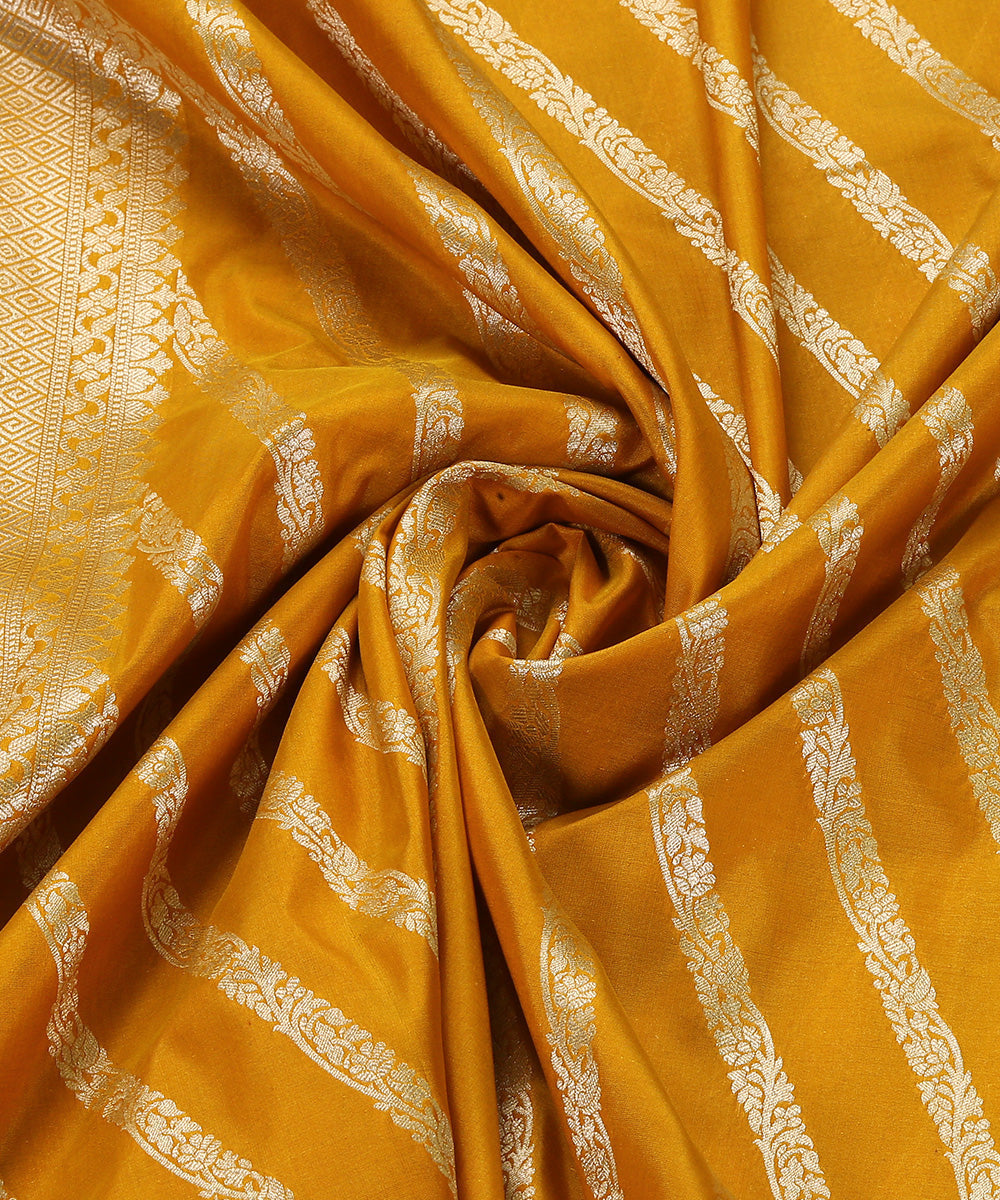 Handloom_Mustard_Yellow_Pure_Katan_Silk_Banarasi_Dupatta_With_Diagonal_Bel_WeaverStory_05