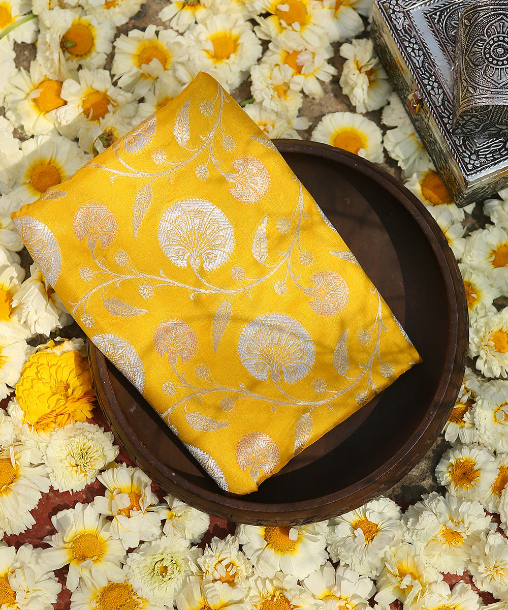 Handloom_Yellow_Cutwork_Jangla_Banarasi_Dupatta_With_Three_Tone_Zari_WeaverStory_01