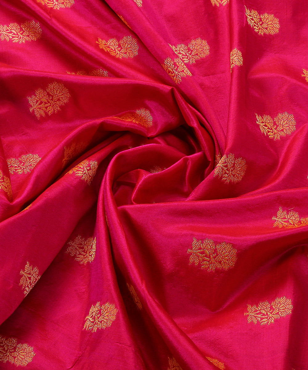 Pink_Handloom_Pure_Katan_Silk_Banarasi_Dupatta_With_Floral_Booti_WeaverStory_05