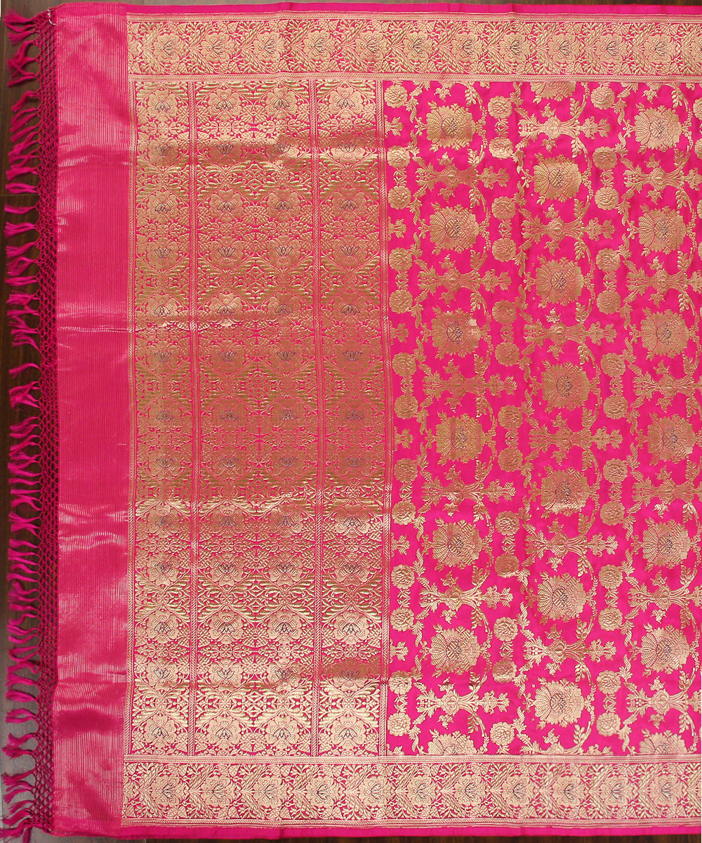 Handloom_Rani_Pink_Pure_Katan_Silk_Odhna_Jangla_Banarasi_Dupatta_WeaverStory_02