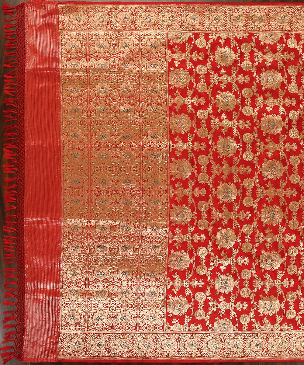 Red_Handloom_Pure_Katan_Silk_Odhna_Jangla_Banarasi_Dupatta_WeaverStory_02