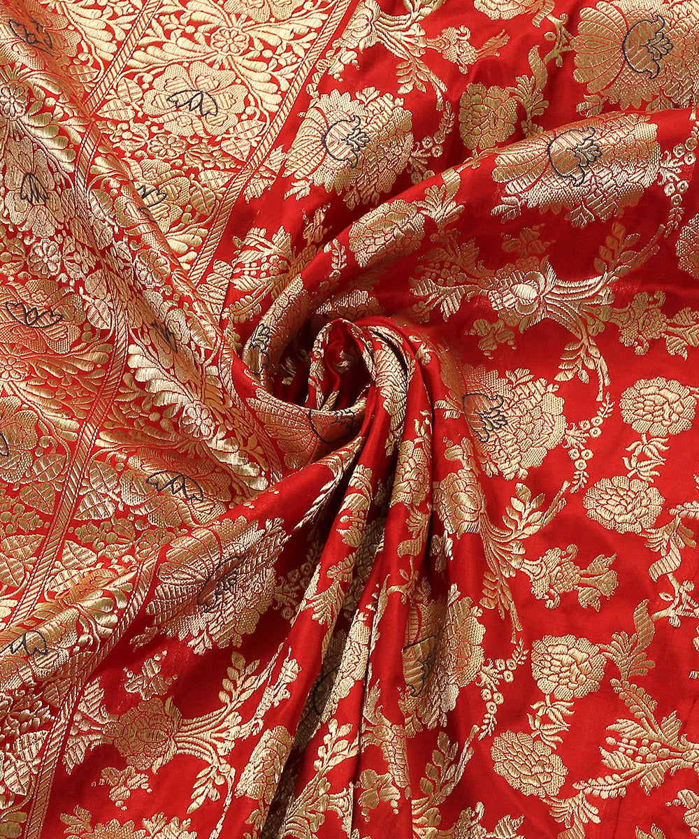 Red_Handloom_Pure_Katan_Silk_Odhna_Jangla_Banarasi_Dupatta_WeaverStory_05