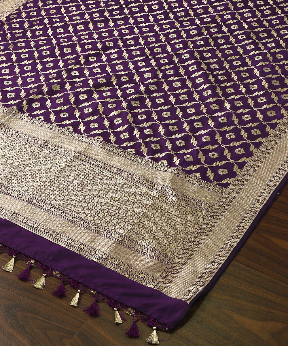 Purple_Handloom_Pure_Katan_Silk_Banarasi_Dupatta_with_Cutwork_Jaal_WeaverStory_03