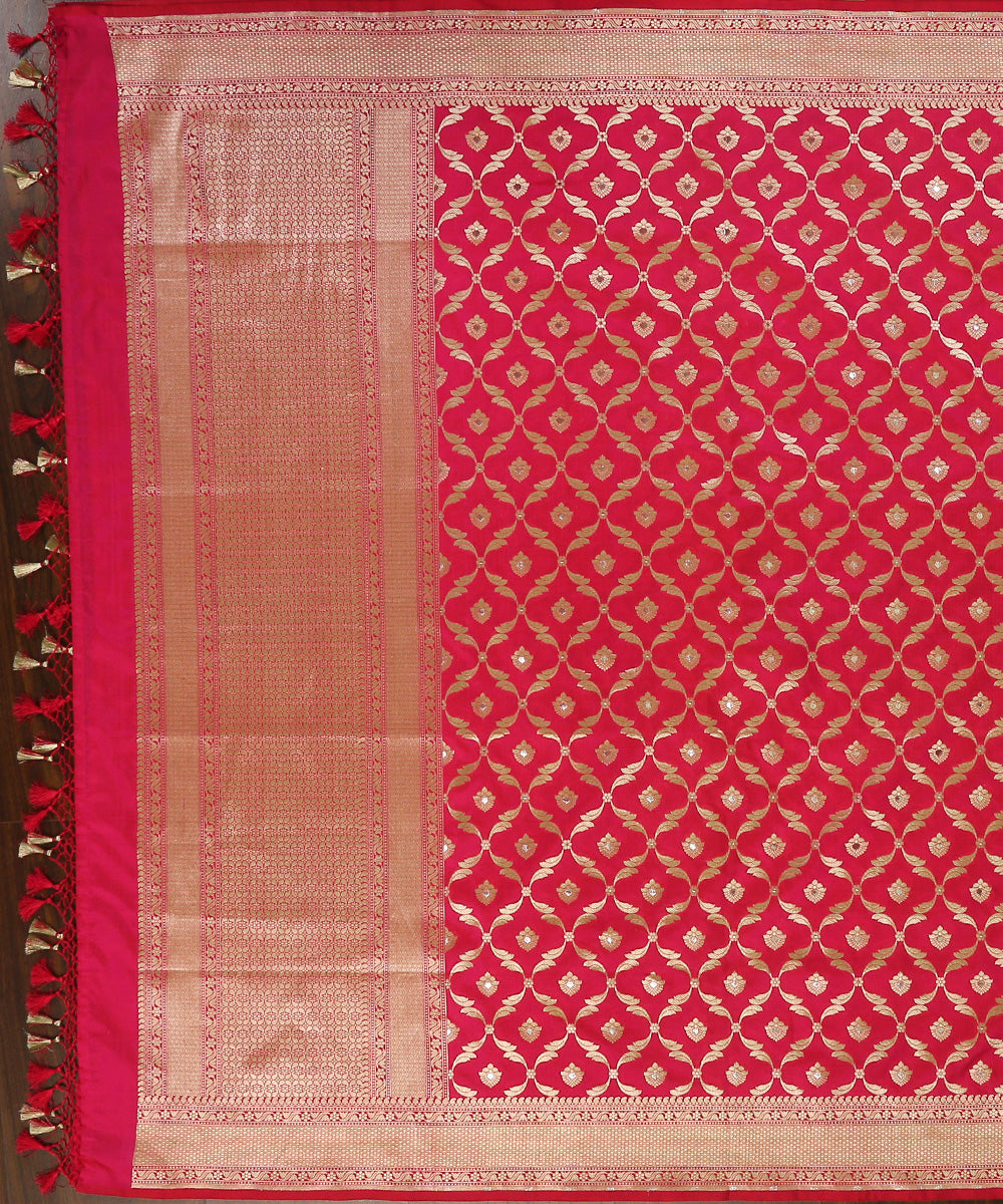 Handloom_Pink_Dual_Tone_Pure_Katan_Silk_Banarasi_Dupatta_with_Jangla_Design_WeaverStory_02