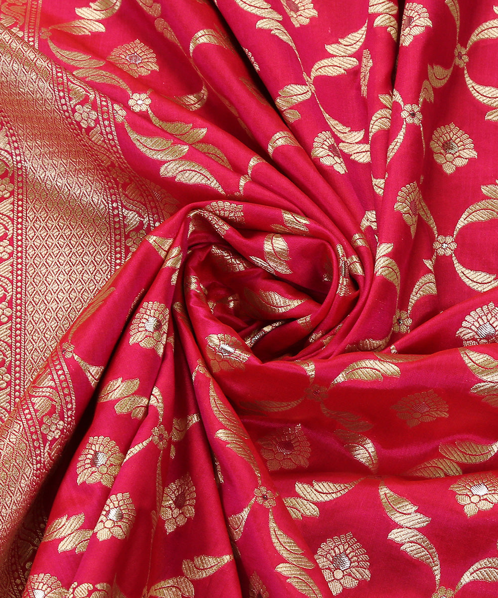 Handloom_Pink_Dual_Tone_Pure_Katan_Silk_Banarasi_Dupatta_with_Jangla_Design_WeaverStory_05