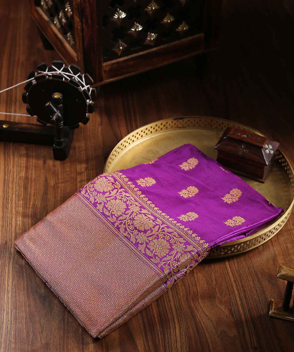 Purple_Handloom_Pure_Katan_Silk_Banarasi_Dupatta_with_Alluring_Booti_WeaverStory_01