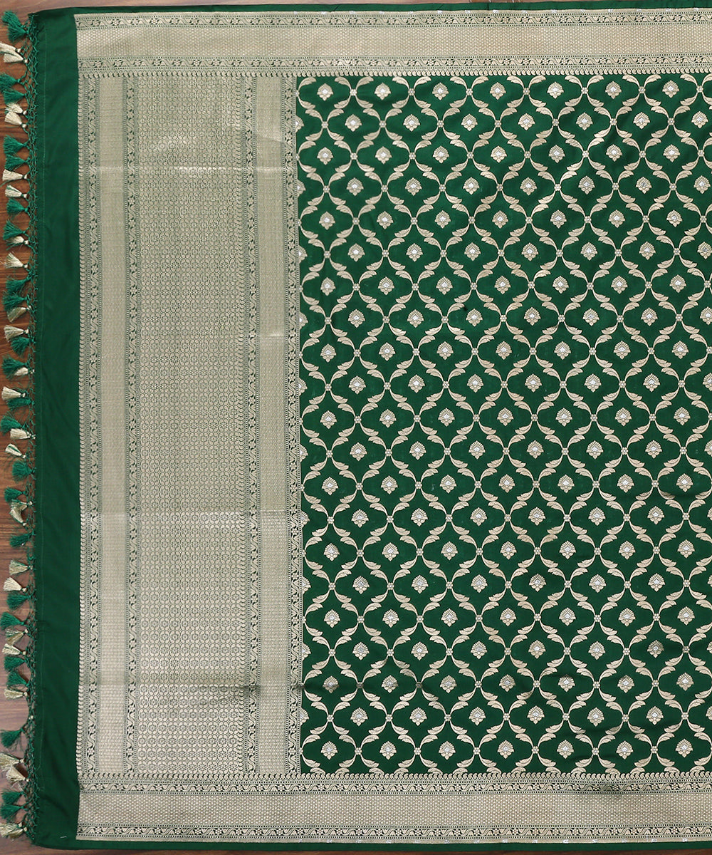 Handloom_Green_Pure_Katan_Silk_Banarasi_Dupatta_With_Jangla_Design_WeaverStory_02