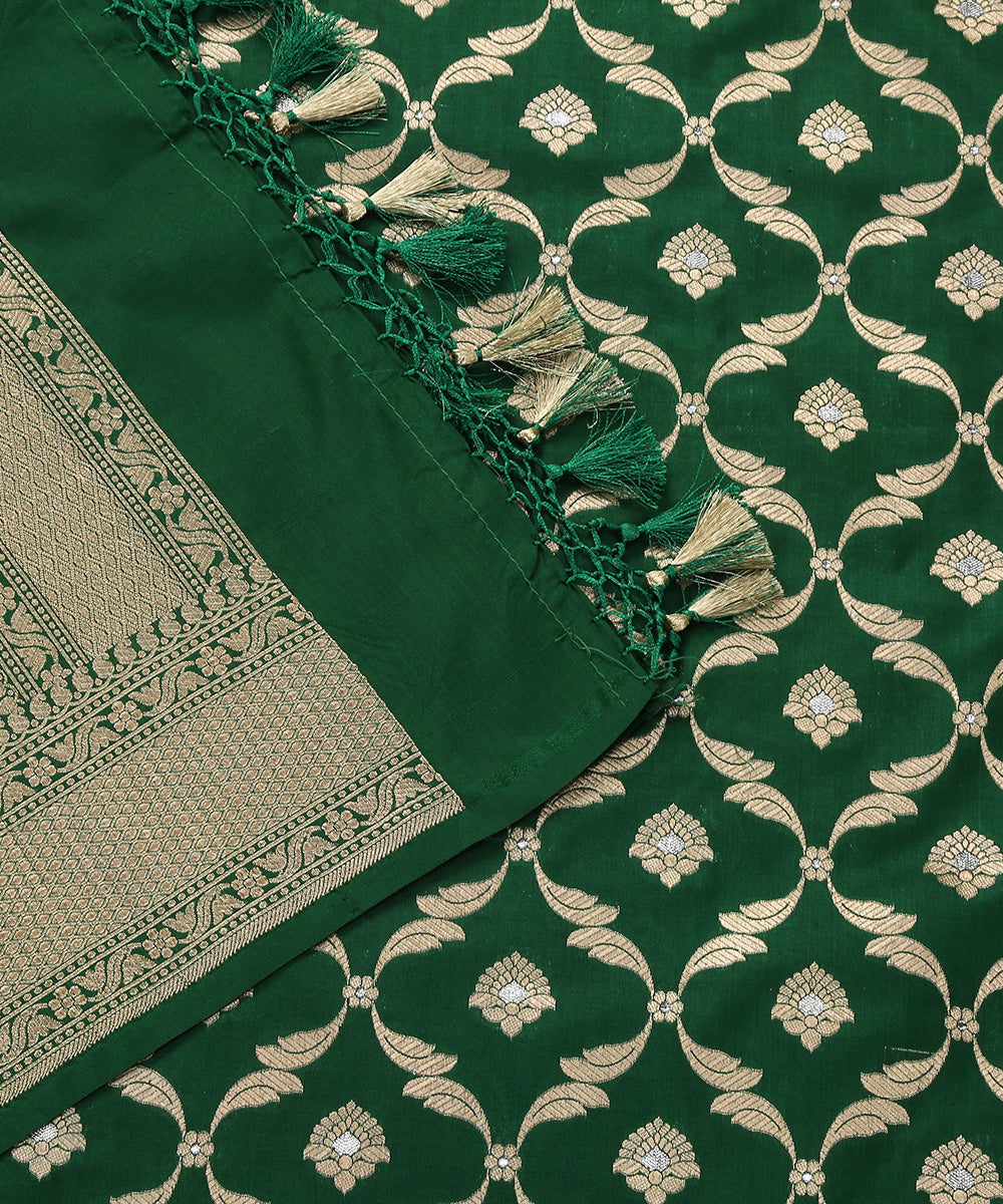 Handloom_Green_Pure_Katan_Silk_Banarasi_Dupatta_With_Jangla_Design_WeaverStory_04