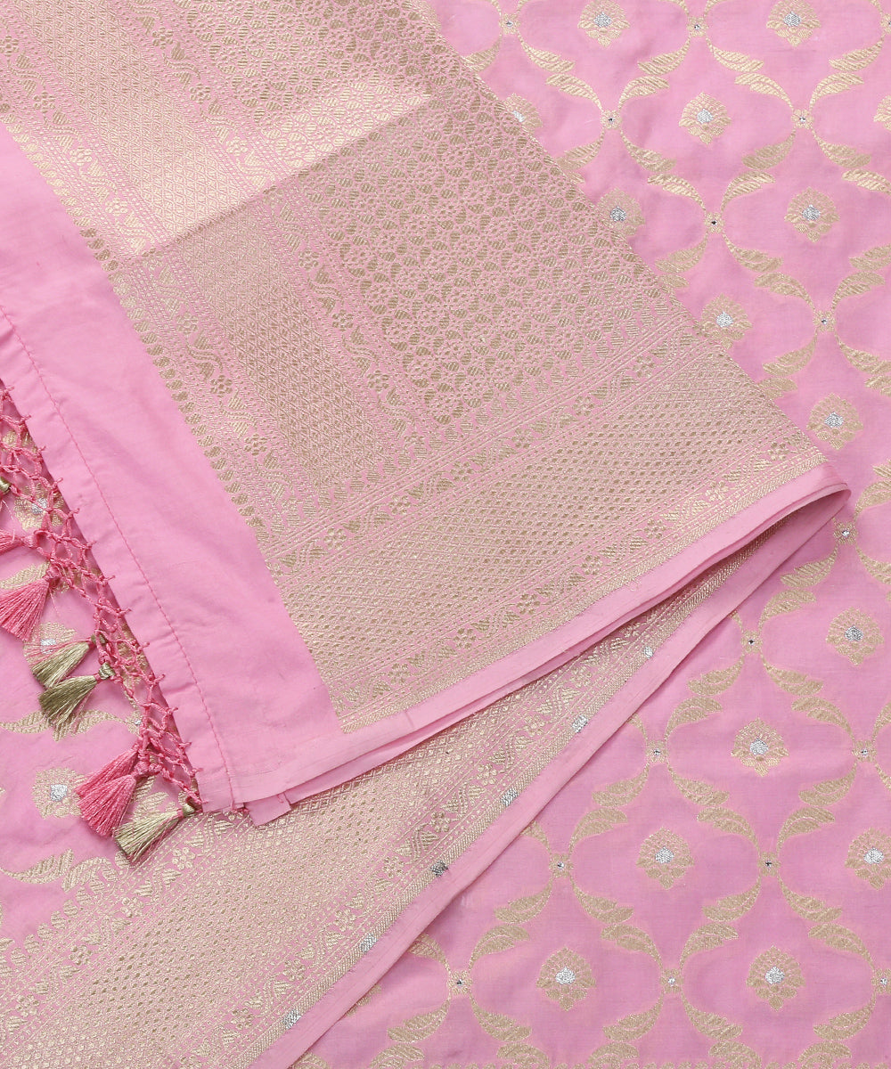 Handloom_Light_Pink_Pure_Katan_Silk_Banarasi_Dupatta_With_Jangla_Design_WeaverStory_04