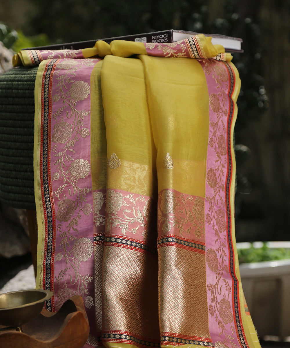 Handloom_Yellow_Pure_Organza_Banarasi_Dupatta_With_Kadhwa_Booti_And_Mauve_Satin_Border_WeaverStory_01