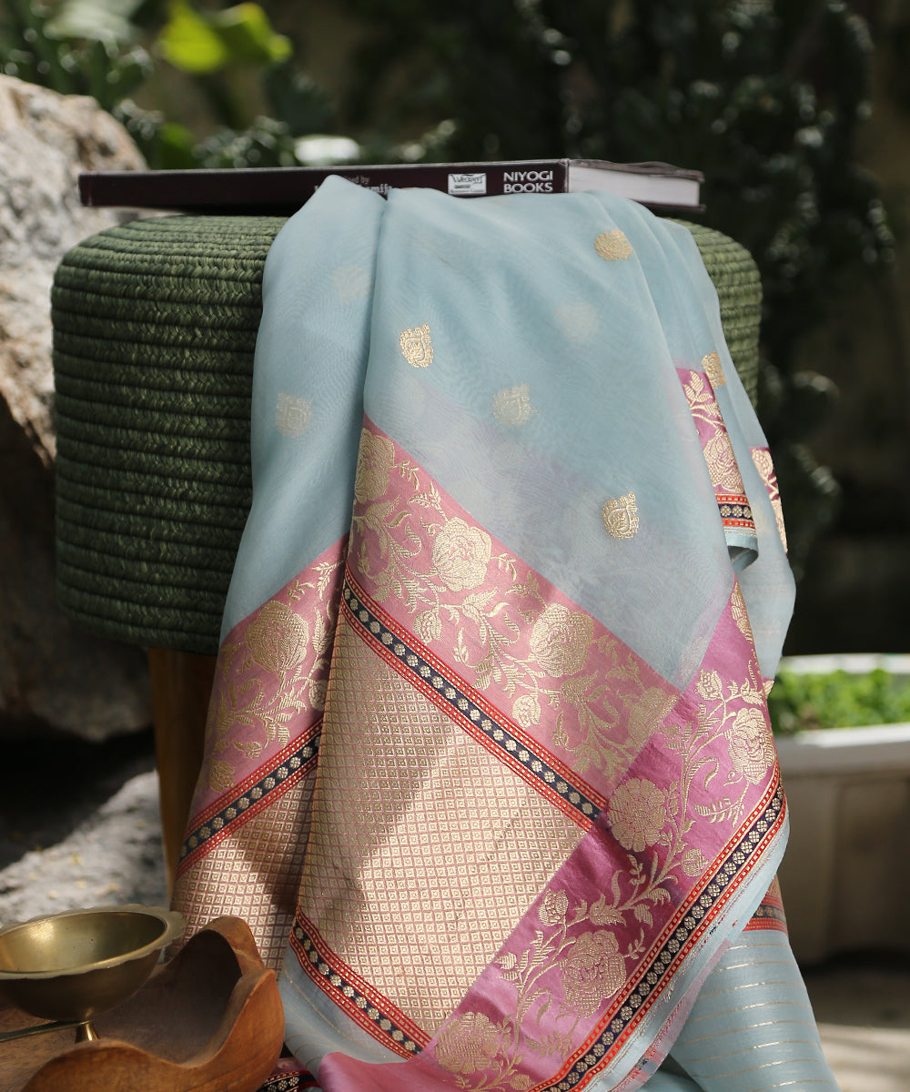 Handloom_Ice_Blue_Organza_Banarasi_Dupatta_With_Kadhwa_Booti_And_Purple_Jaal_Satin_Border_WeaverStory_01