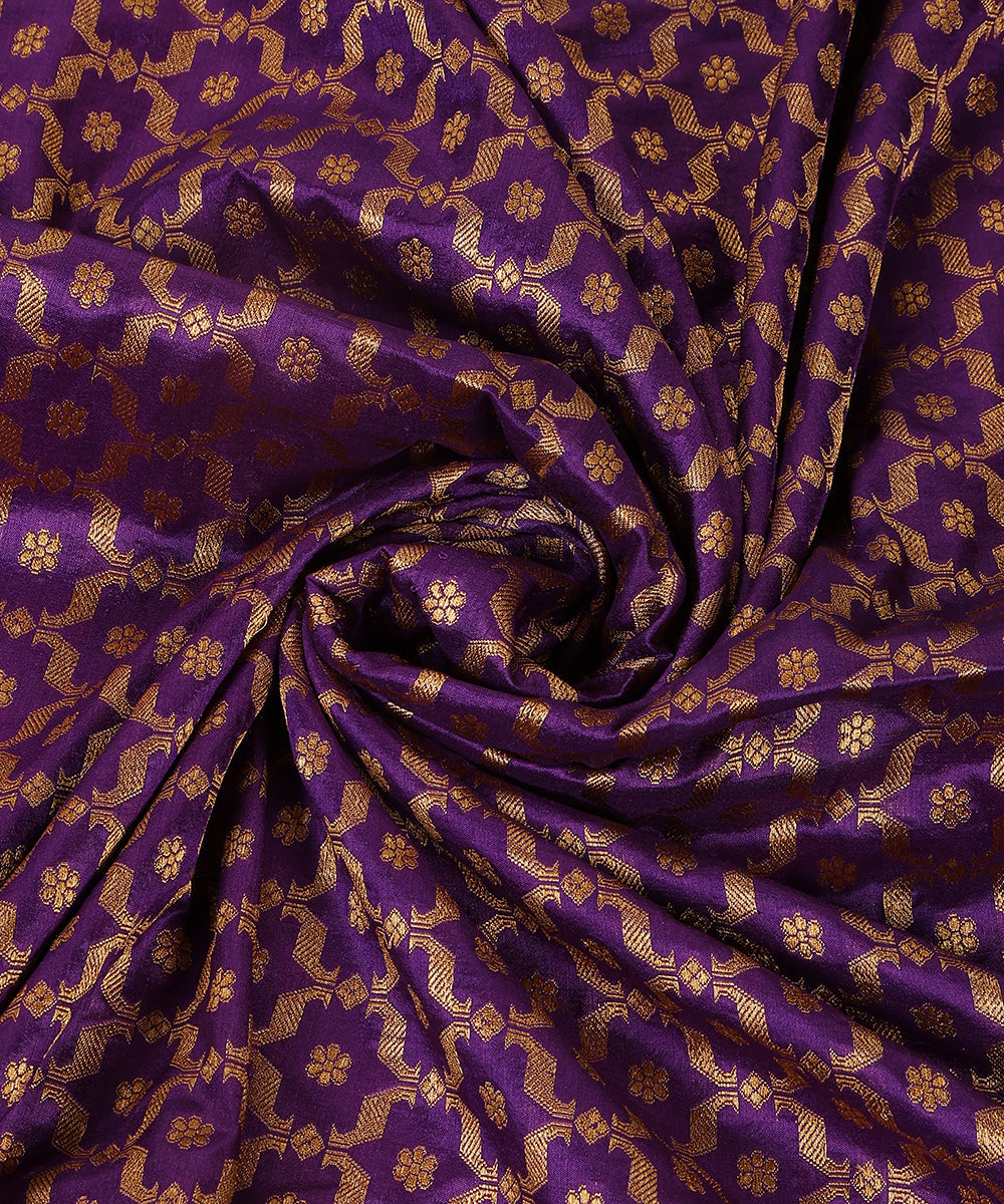 Purple_Handloom_Pure_Katan_Silk_Jangla_Banarasi_Dupatta_With_Antique_Zari_WeaverStory_05