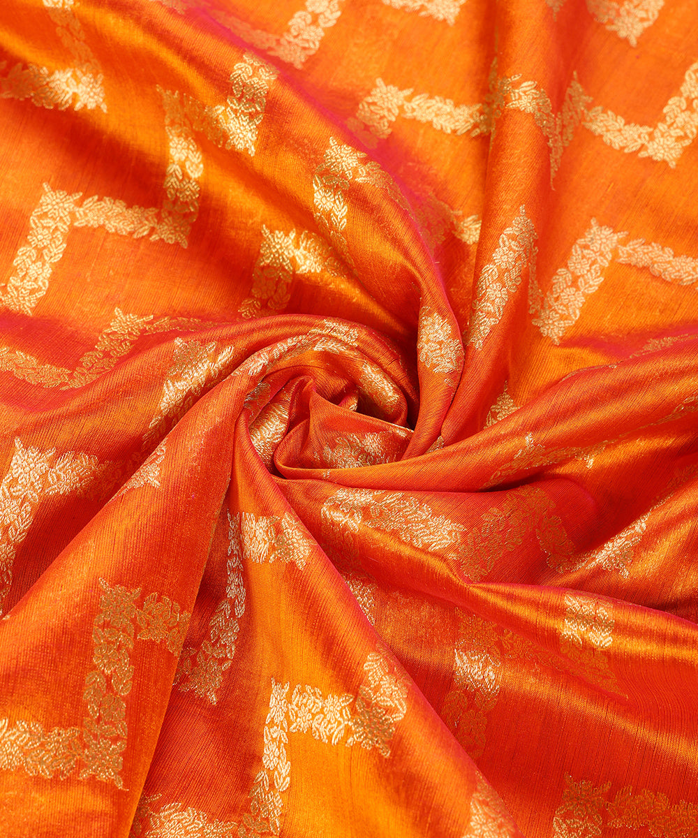 Handloom_Orange_Pure_Silk_Chanderi_Dupatta_With_Chevron_Pattern_WeaverStory_05
