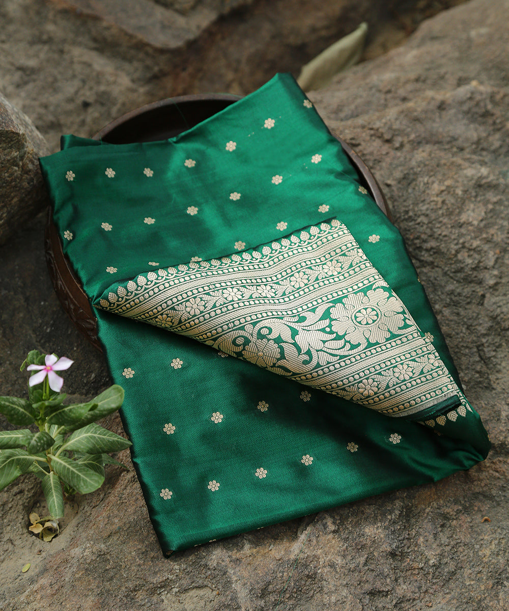 Dark_Green_Handloom_Pure_Katan_Silk_Banarasi_Dupatta_with_Floral_Border_WeaverStory_01