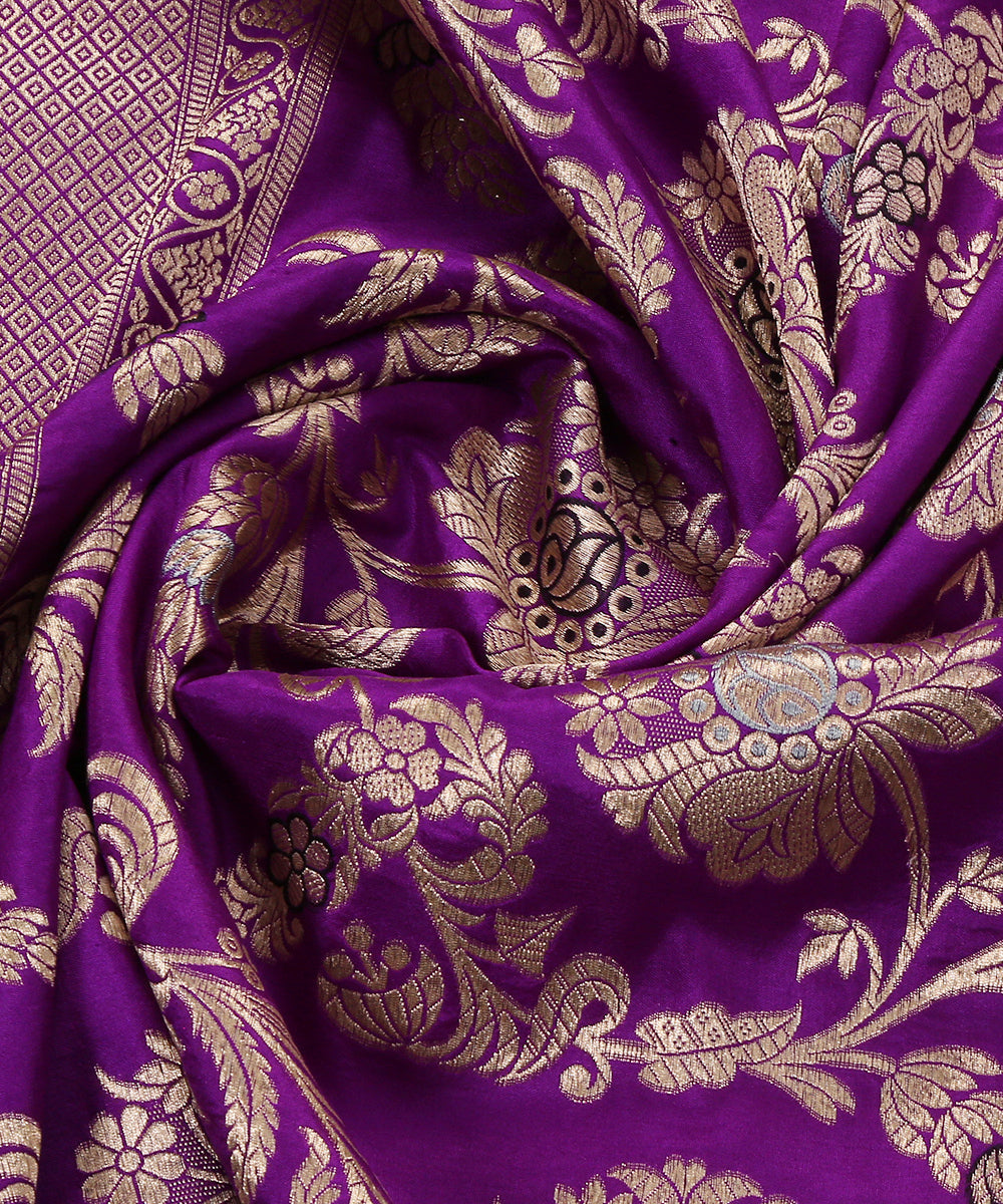 Purple_Handloom_Pure_Katan_Silk_Banarasi_Dupatta_With_Meenakari_Jaal_WeaverStory_05