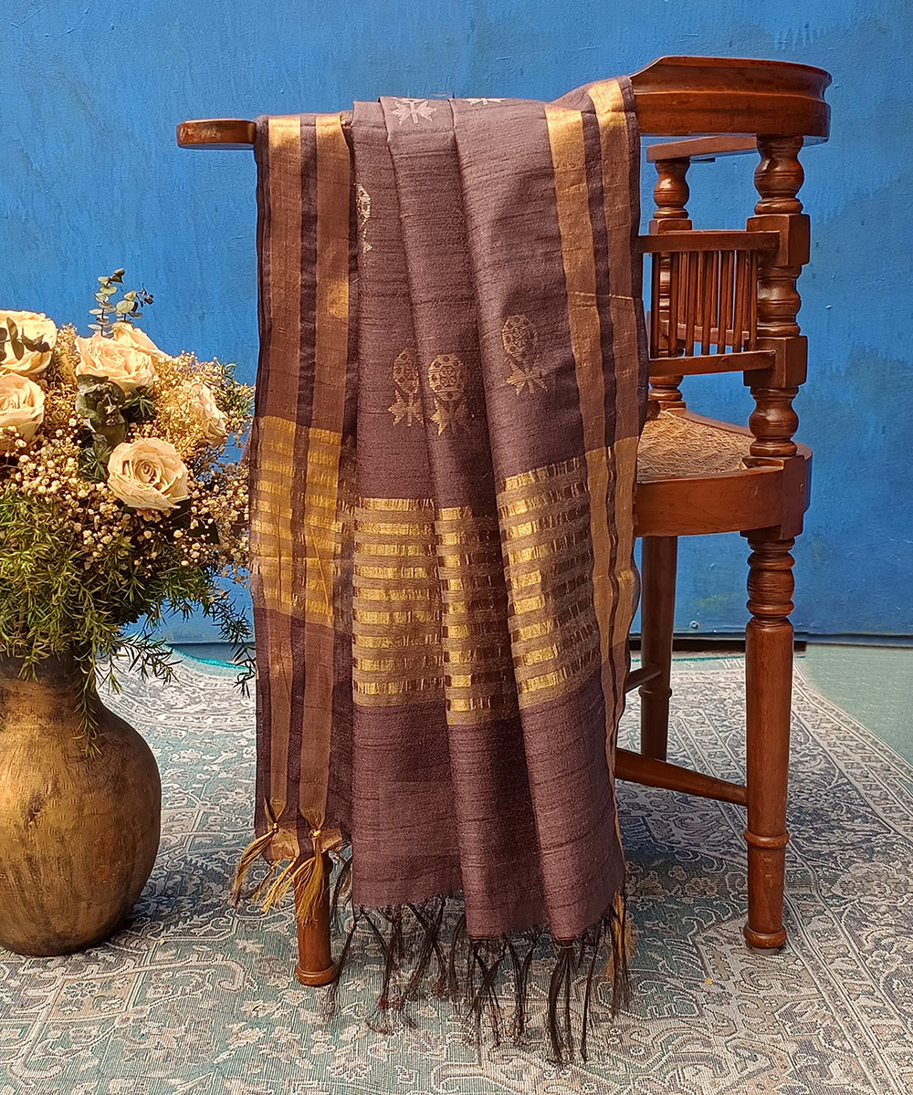 Handloom_Old_Rose_Pure_Kosa_Silk_Dupatta_With_Silver_And_Golden_Boota_WeaverStory_01