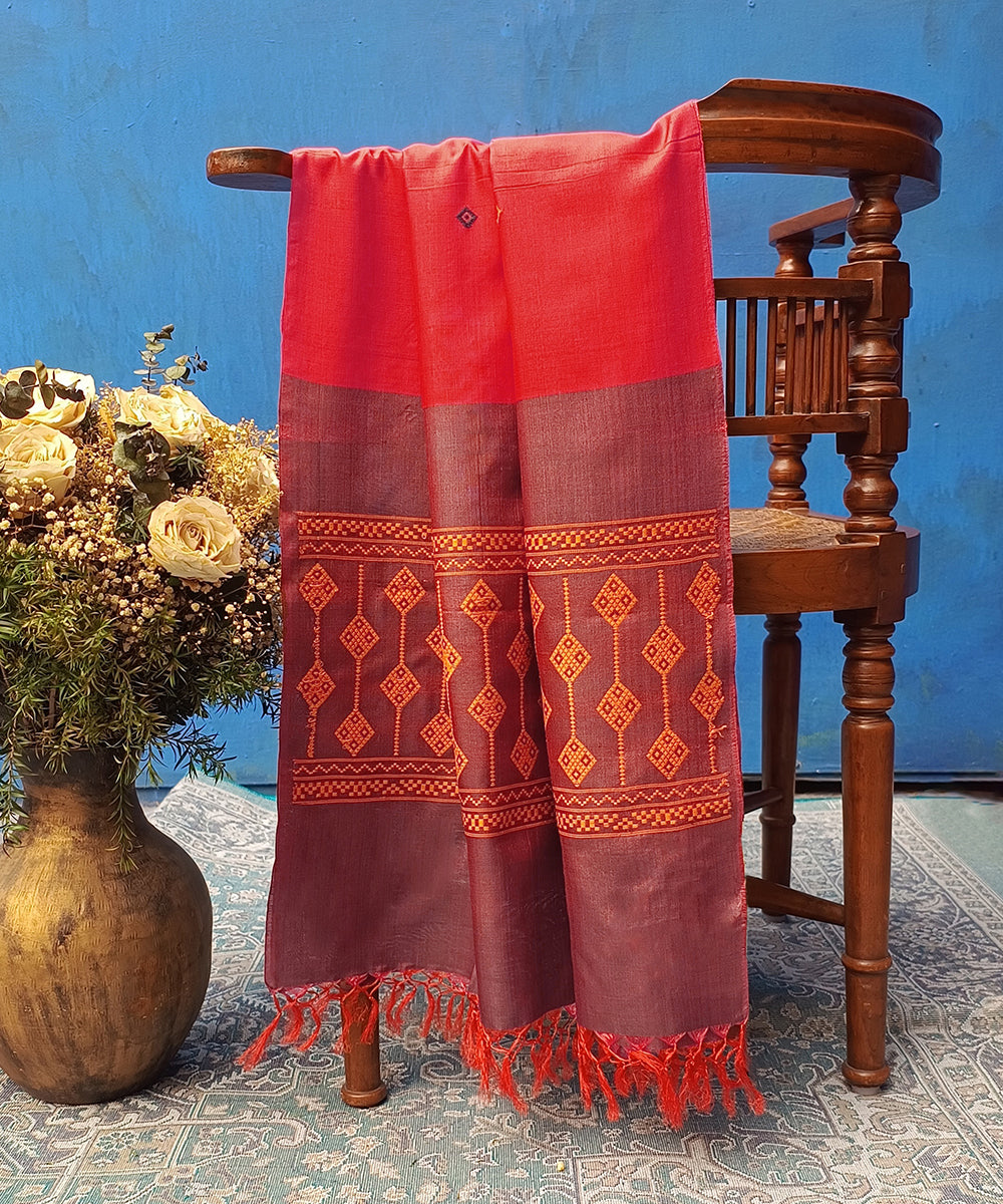 Tomato_Red_Handloom_Pure_Kosa_Silk_Dupatta_With_Booti_WeaverStory_01